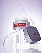 L'Oreal Paris Revitalift Filler Hyaluronic Acid Day Cream - Krem Anti-Age na dzień Hialuronowe wypełnienie — Zdjęcie N10