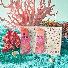 Kolorowe naklejki na paznokcie - Essence Live Life In Coral It's A Reef Of Happiness! Nail Stickers — Zdjęcie N2