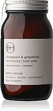 Kup Bath House Frangipani & Grapefruit Bath Salts - Sól do kąpieli Paczula i czarny pieprz 