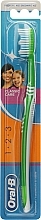 Szczoteczka do zębów, średnio twarda, zielona - Oral-B 1 2 3 Classic Care Medium Toothbrush — Zdjęcie N1