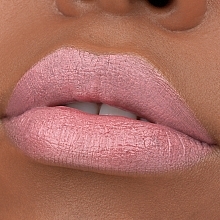 Nawilżający balsam do ust - Essence Tinted Kiss Hydrating Lip Tint — Zdjęcie N4