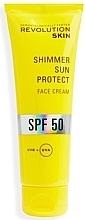 Kup Połyskujący krem ​​przeciwsłoneczny do twarzy - Revolution Skin SPF 50 Shimmer Sun Protect Face Cream