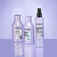 Spray chroniący kolor do włosów farbowanych - Redken Blondage High Bright Pre-Treatment — Zdjęcie N4