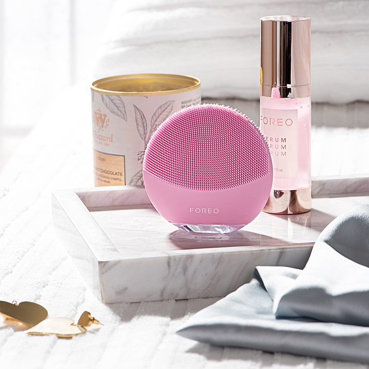 Szczoteczka soniczna do oczyszczania i masażu twarzy - Foreo Luna Mini 3 Facial Cleansing Brush Pearl Pink — Zdjęcie N6