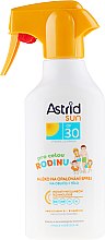 Nawilżający balsam przeciwsłoneczny w sprayu dla całej rodziny SPF 30 - Astrid Sun Family Trigger Spray — Zdjęcie N1