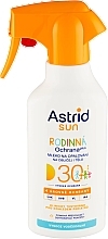 Mleczko do opalania w sprayu dla całej rodziny - Astrid Family Protection Plus Sun Lotion SPF 30 — Zdjęcie N1