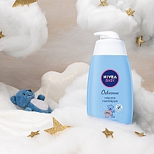 Ochronne mleczko nawilżające dla dzieci - NIVEA BABY Velvet Moisturizing Milk — Zdjęcie N4
