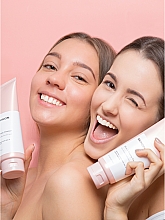 Rozświetlający krem do mycia twarzy - SkinDivision All-in-1 Creamy Cleanser — Zdjęcie N4