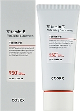 Filtr przeciwsłoneczny z witaminą E - Cosrx Vitamin E Vitalizing Sunscreen SPF 50+ — Zdjęcie N2