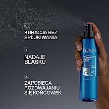 Spray do zniszczonych włosów - Redken Extreme Cat Protein Reconstructing Hair Treatment Spray — Zdjęcie N2