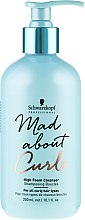 Kup Oczyszczający szampon do włosów kręconych - Schwarzkopf Professional Mad About Curls High Foam Cleanser Shampoo
