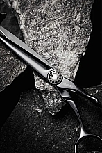 Nożyczki fryzjerskie proste, 90018, czarne - Tondeo Premium Line Mythos Black Offset 5.5" Conblade — Zdjęcie N2