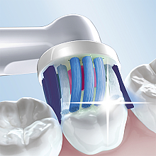 Elektryczna szczoteczka do zębów, różowa - Oral-B Vitality 100 D100.413.1 PRO 3D — Zdjęcie N7