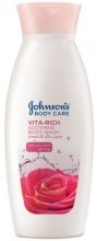 Kup Łagodny żel pod prysznic z wodą różaną - Johnson’s® Body Care Vita-Rich Shower Gel