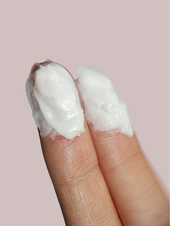 Nawilżający krem do twarzy z kwasem hialuronowym i masłem murumuru - SkinDivision Priming Moisturizer Complexion-Enhancing Rich Cream — Zdjęcie N2