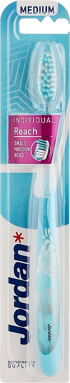 Szczoteczka do zębów, średnia twardość, jasnoniebieska - Jordan Individual Reach Medium Toothbrush — Zdjęcie N1