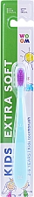 Szczoteczka do zębów dla dzieci w wieku 2-6 lat, ultra miękka, niebieska z fioletowym - Woom Kids Extra Soft Toothbrush 2-6 — Zdjęcie N1