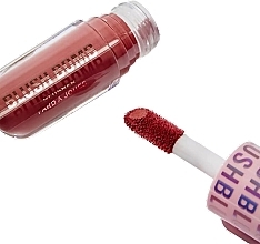 Róż do policzków w płynie - Makeup Revolution Y2K Baby Blush Bomb  — Zdjęcie N1