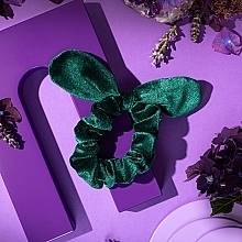 Gumka do włosów - Essence In The Bloom'light Love At First Bloom Velvet Scrunchie — Zdjęcie N3