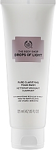 Pianka do mycia twarzy - The Body Shop Drops of Light Pure Clarifying Foam Wash — Zdjęcie N1