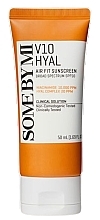 Kup Krem przeciwsłoneczny do twarzy SPF 50 - Some by Mi V10 Hyal Air Fit Sunscreen SPF 50