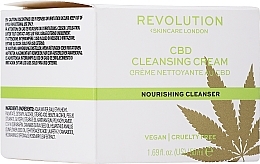 Kup PRZECENA! Oczyszczający krem do mycia twarzy - Revolution Skincare CBD Cleansing Cream *