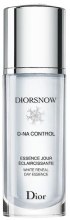 Kup Rozjaśniająca esencja do twarzy - Dior Diorsnow D-NA Control White Reveal Essence