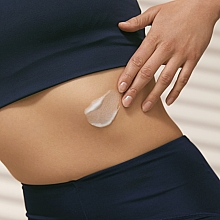 Ujędrniające mleczko do ciała - NIVEA Q10 + Vitamin C Body Lotion — Zdjęcie N4
