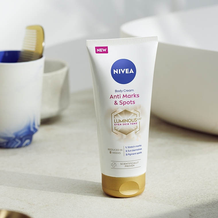 Krem do ciała przeciw Rozstępom i przebarwieniom - NIVEA LUMINOUS630® — Zdjęcie N6