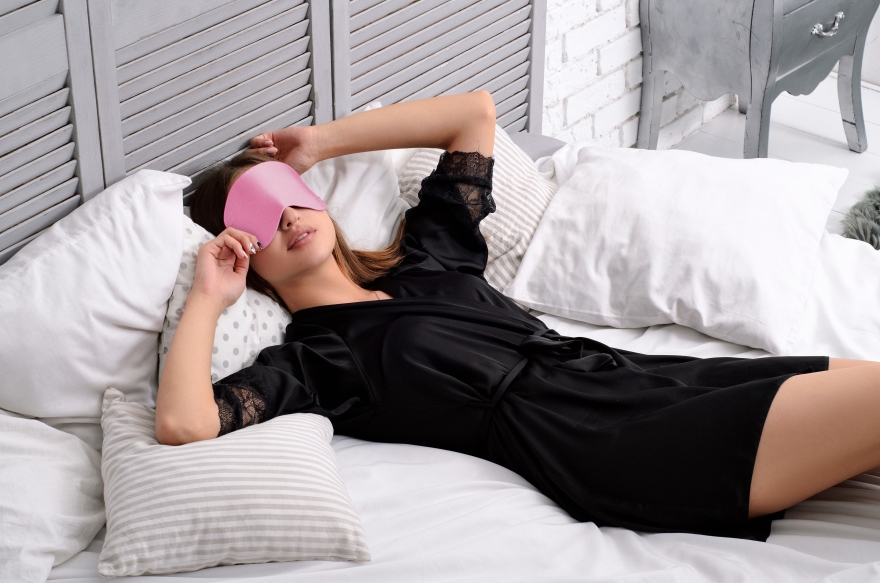 Maska do snu Soft Touch, różowa (20 x 8 cm) - MAKEUP (1 szt.) — Zdjęcie N2