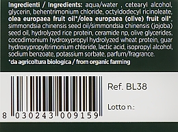 Odżywka wygładzająca do splątanych włosów - BiosLine BioKap Nourishing and Detangling Conditioner — Zdjęcie N3