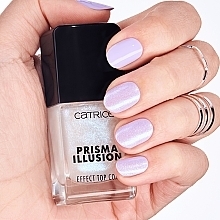 Top coat do paznokci z efektem pryzmatycznym - Catrice Prisma Illusion Effect Galactic Dust Top Coat — Zdjęcie N5