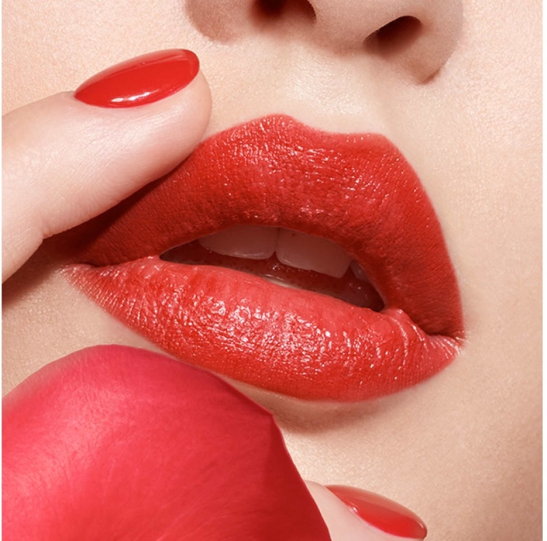 Pielęgnująca szminka do ust z olejkiem kwiatowym - Dior Rouge Ultra Care Lipstick — Zdjęcie N4