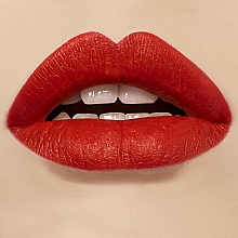 Matowa pomadka w płynie do ust - Yves Saint Laurent Tatouage Couture Matte Stain Fall — Zdjęcie N2