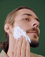 Pianka do golenia - Nivea Men Sensitive Pro Ultra-Calming Shaving Foam — Zdjęcie N3