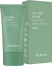 PREZENT! Kojący krem z filtrem przeciwsłonecznym - FarmStay Tea Tree Biome Calming Sun Cream — Zdjęcie N2