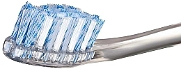Szczoteczka do zębów Średnia (biało-różowa) - Jordan Target White Medium — Zdjęcie N2