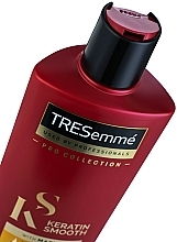 Wygładzający szampon do włosów - Tresemme Keratin Smooth Shampoo — Zdjęcie N6