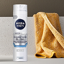 Żel do golenia 3-dniowego zarostu - NIVEA MEN Sensitive — Zdjęcie N3