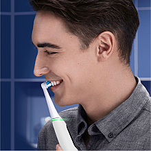 Elektryczna szczoteczka do zębów, biała - Oral-B Braun iO Series 6 — Zdjęcie N4