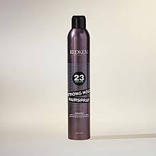 Mocny lakier do włosów - Redken Forceful 23 Super Strength Finishing Hairspray — Zdjęcie N3