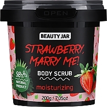 Nawilżający peeling do ciała - Beauty Jar Strawberry, Merry Me! Body Scrub — Zdjęcie N1