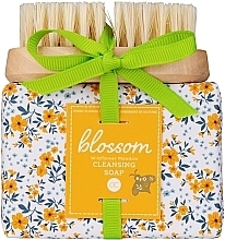 Kup Zestaw - Accentra Blossom Nail Brush Hand Care Set (soap/100g + brush/1pcs)
