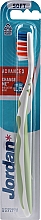 Kup Miękka szczoteczka do zębów biało-zielona - Jordan Advanced Soft Toothbrush