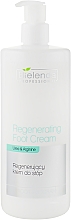 Kup Regenerujący krem do stóp - Bielenda Professional Regenerating Foot Cream
