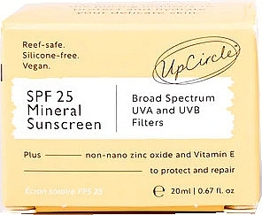 Mineralny krem przeciwsłoneczny do twarzy - UpCircle SPF 25 Mineral Sunscreen Travel Size (mini) — Zdjęcie N2