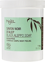 PRZECENA!  Czarne peelingujące mydło aleppo z eukaliptusem - Najel Black Savon Noir Aleppo Soap Eucalyptus Body Peeling * — Zdjęcie N3