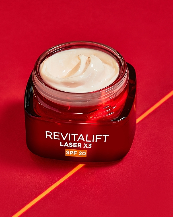 PRZECENA! L'Oreal Paris Revitalift Laser X3 - Przeciwstarzeniowy krem do twarzy na dzień Intensywna regeneracja SPF 25 * — Zdjęcie N18