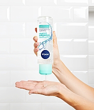 Głęboko oczyszczający szampon micelarny do włosów przetłuszczających się i tłustej skóry głowy - NIVEA Micellar Cleansing Shampoo — Zdjęcie N4