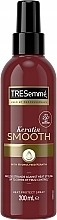 Kup Termoochronny spray zapewniający połysk - Tresemmé Keratin Smooth Heat Protection Shine Spray